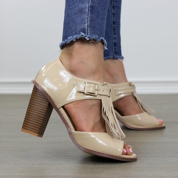 Patent beige oxford high heels w/ tassel - Picture 5 of 8